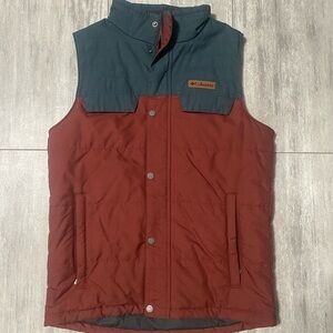 Columbia Ridgestone Vest - size small - fits like a medium!!